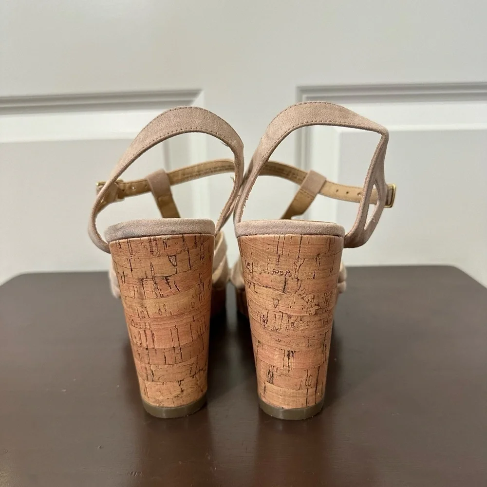 Big Buddha Wedge Strappy Heels Sandals Size 9